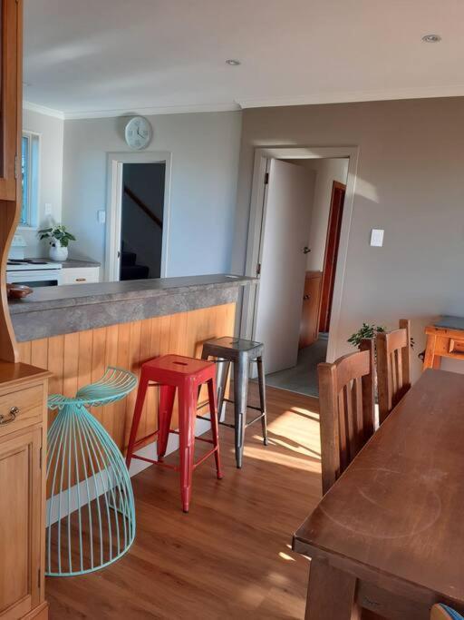 3 Bedroom Holiday Home In Prime Kaikoura Location! ภายนอก รูปภาพ