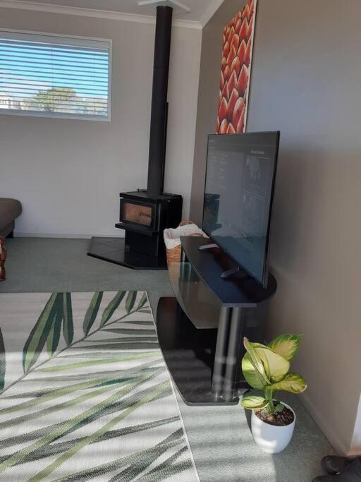 3 Bedroom Holiday Home In Prime Kaikoura Location! ภายนอก รูปภาพ